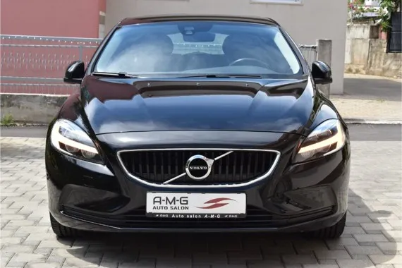 Volvo V40 2.0 D Momentum -Full LED-Facelift Image 2